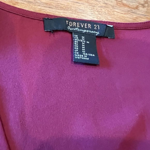 Cute Top - Picture 3 of 3